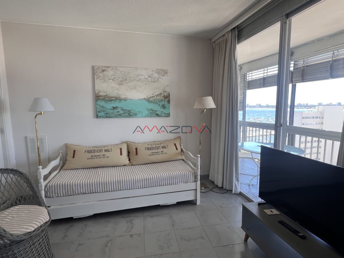 Punta del Este-2 dormitorio-Vista al Puerto- Edificio Lafayette