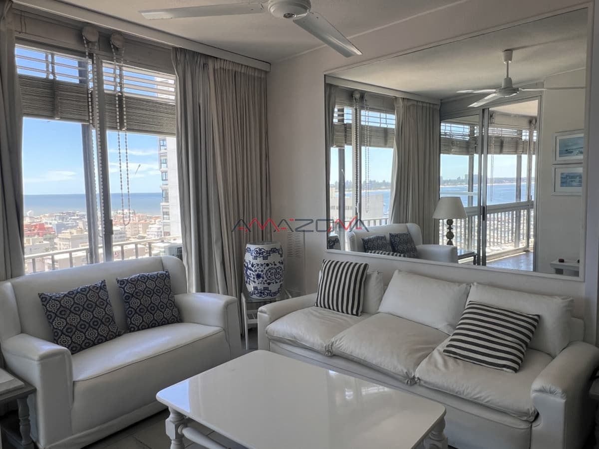 Punta del Este-2 dormitorio-Vista al Puerto- Edificio Lafayette