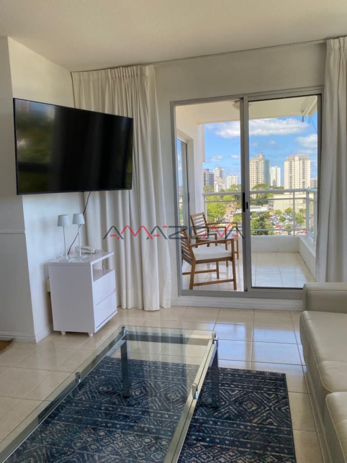 Apartamento de 2 Dormitorios y 2 baños piscina, aire acondicionado, garaje y amenities, en Roosevelt,shopping, Punta del Este