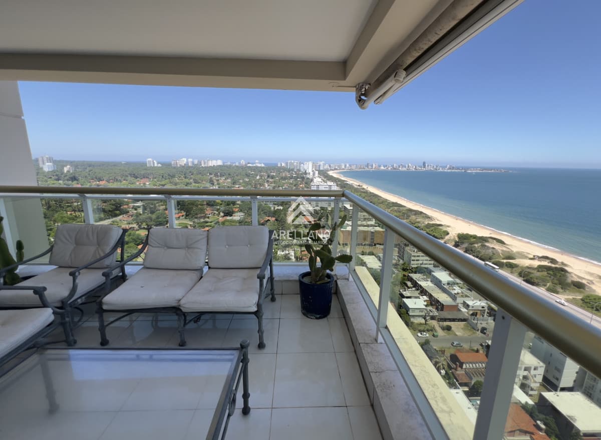 Apartamento ID.6116 - VENTA LE JARDIN RESIDENCE - ESQUINERO- MANSA-PUNTA DEL ESTE.