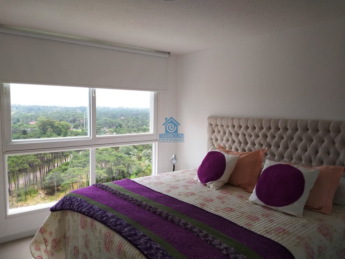 TORRE ONE -PUNTA DEL ESTE  ALQUILA APARTAMENTO UN DORMITORIO , UN BAÑO  !!  -