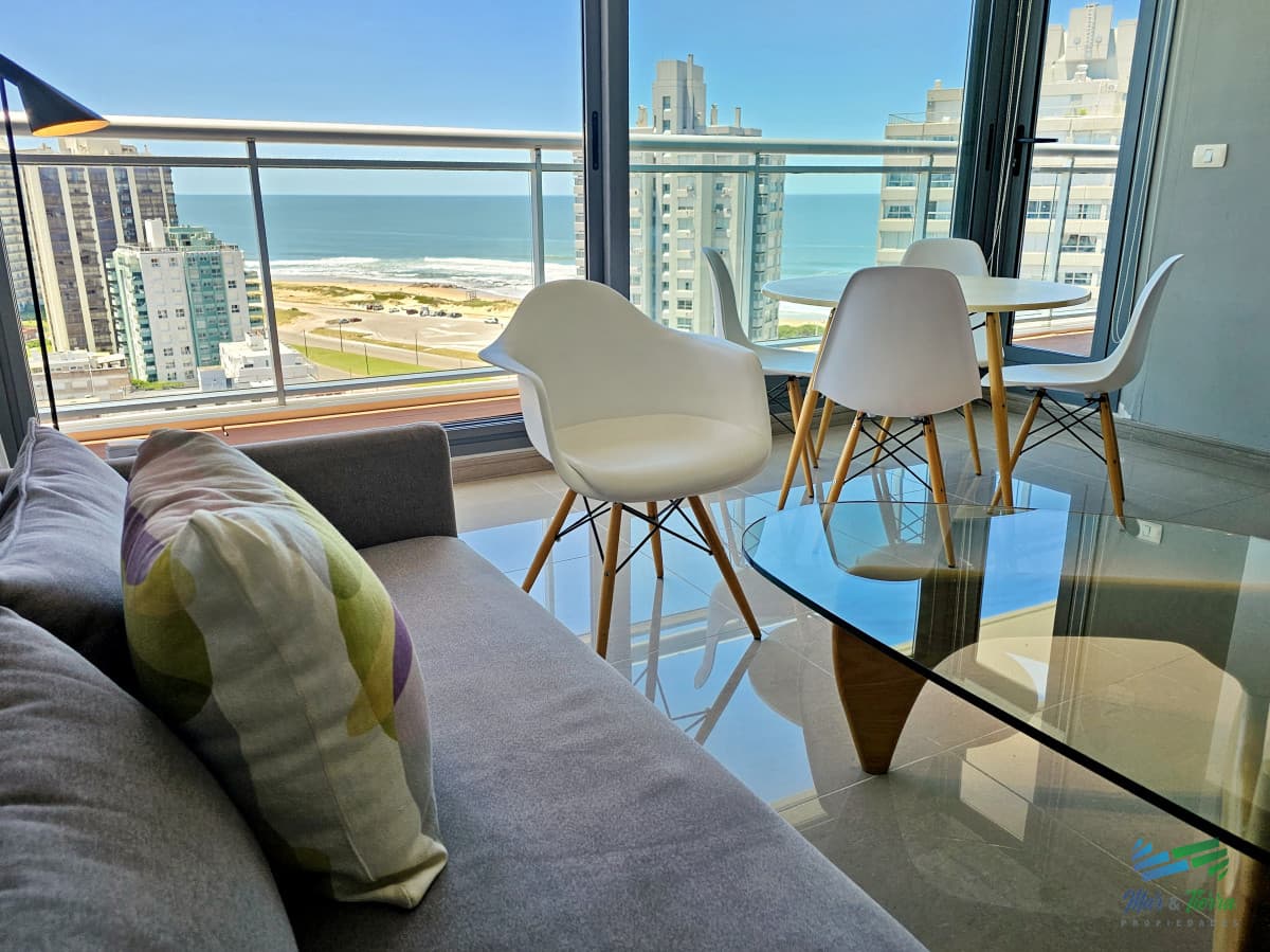Venta de apartamento 1 dormitorio a estrenar full amenities playa Brava Punta del este