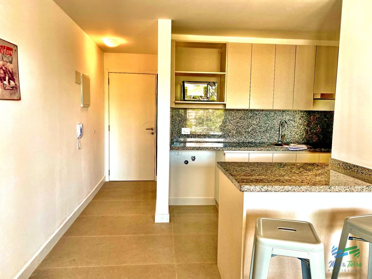 APARTAMENTO MONOAMBIENTE EN VENTA, MODERNO, EDIFICIO FULL AMENITIES, PUNTA DEL ESTE