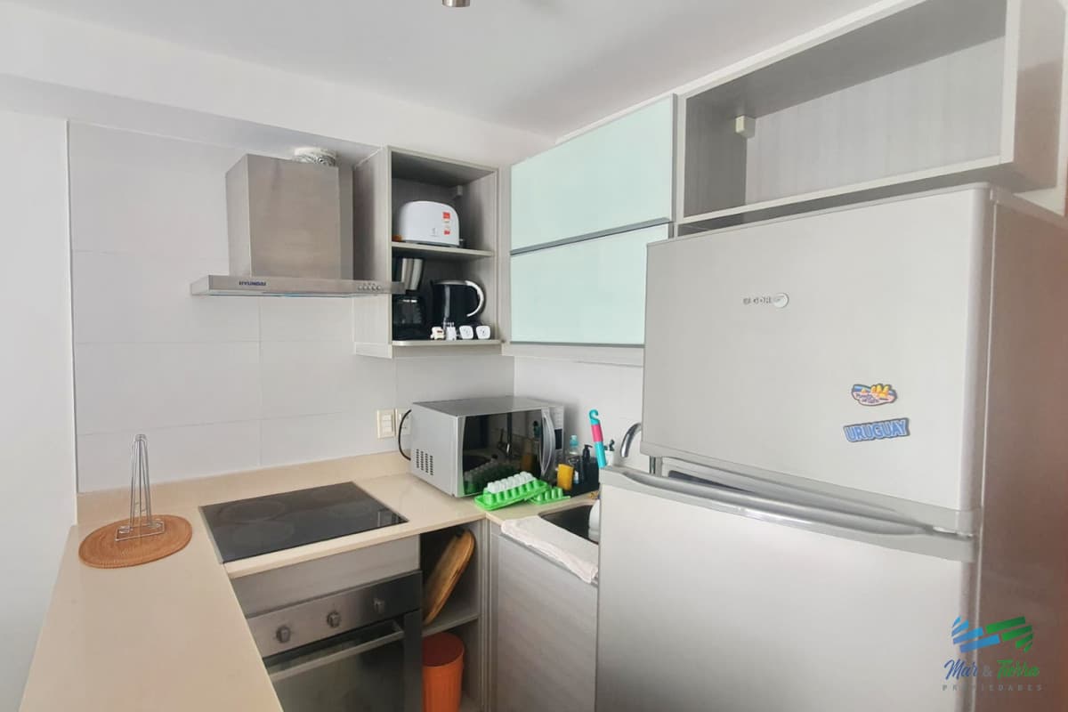 En venta apartamento 1 dormitorio con piscina en Peninsula, Punta del Este