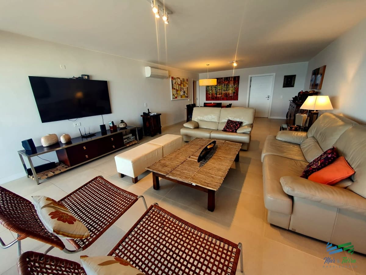ALQUILO DEPARTAMENTO, 4 DORMITORIOS, LA MEJOR VISTA DE PUNTA DEL ESTE