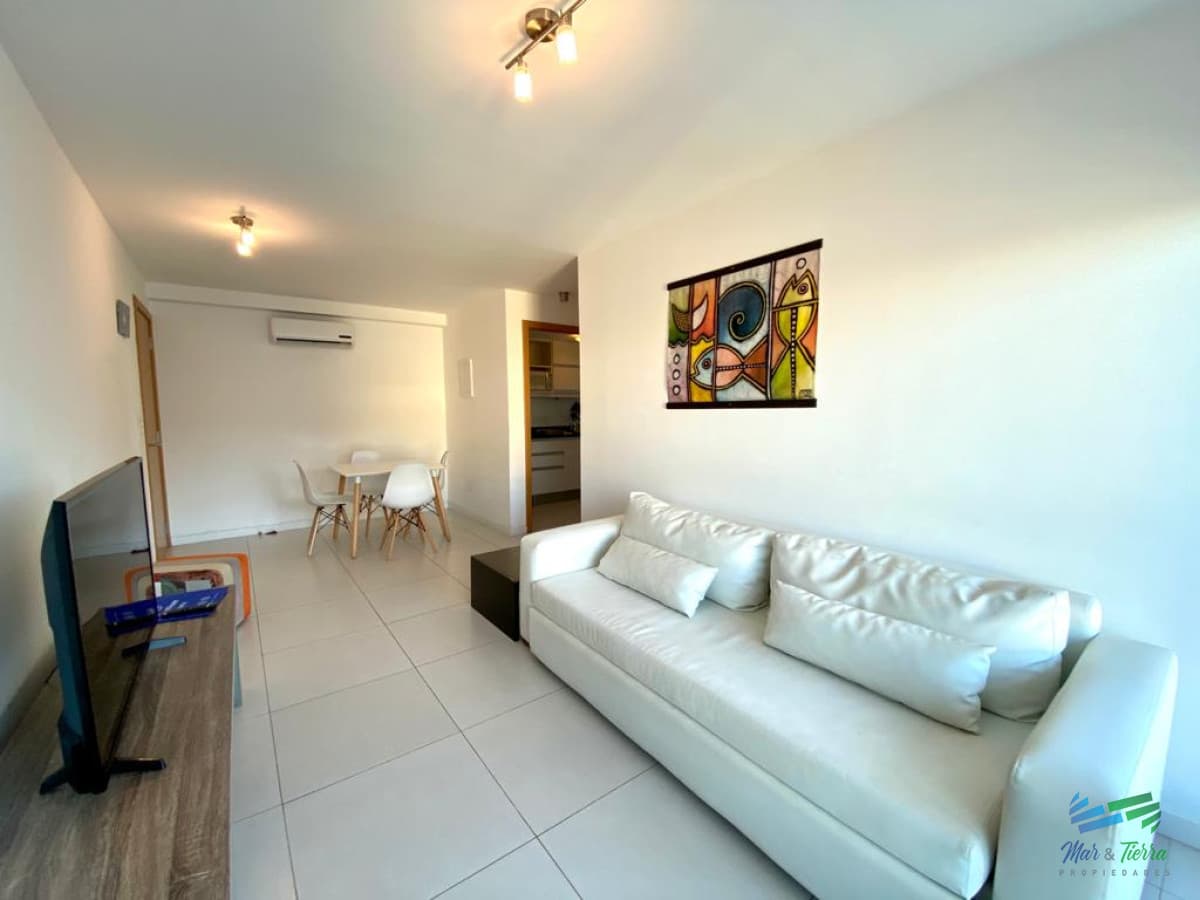 ALQUILER ANUAL, EDIFICIO CON SERVICIOS, 1 DORMITORIO, PUNTA DEL ESTE-