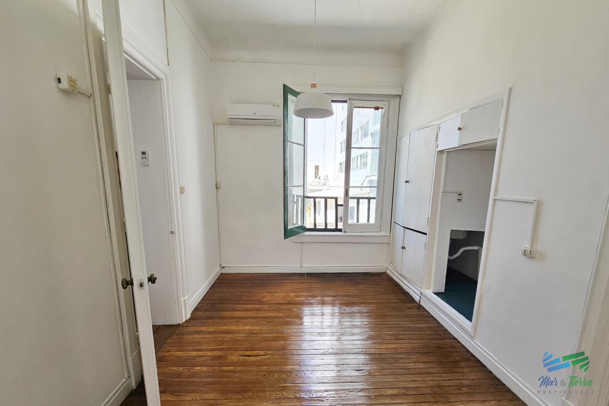 ALQUILER ANUAL Y VENTA EN LA PENÍNSULA, UN DORMITORIO, PUNTA DEL ESTE
