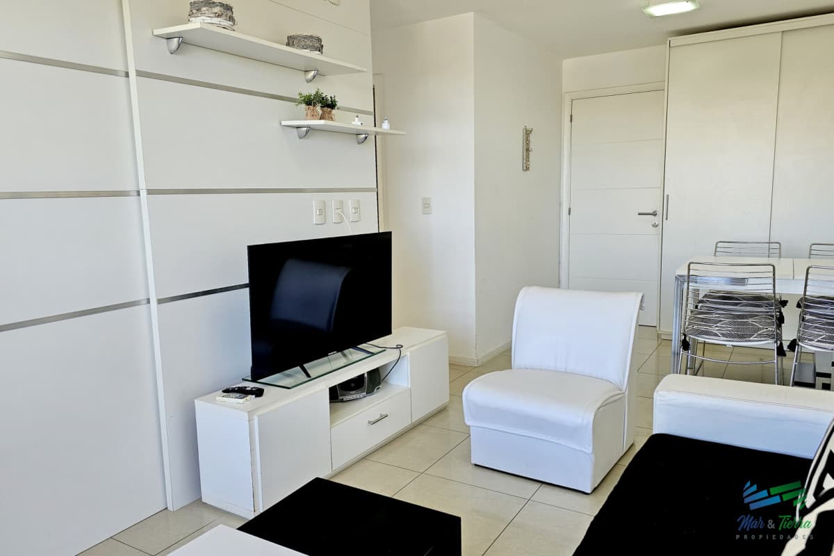 Alquiler invernal apartamento 1 dormitorio con servicios en Roosevelt, Punta del Este