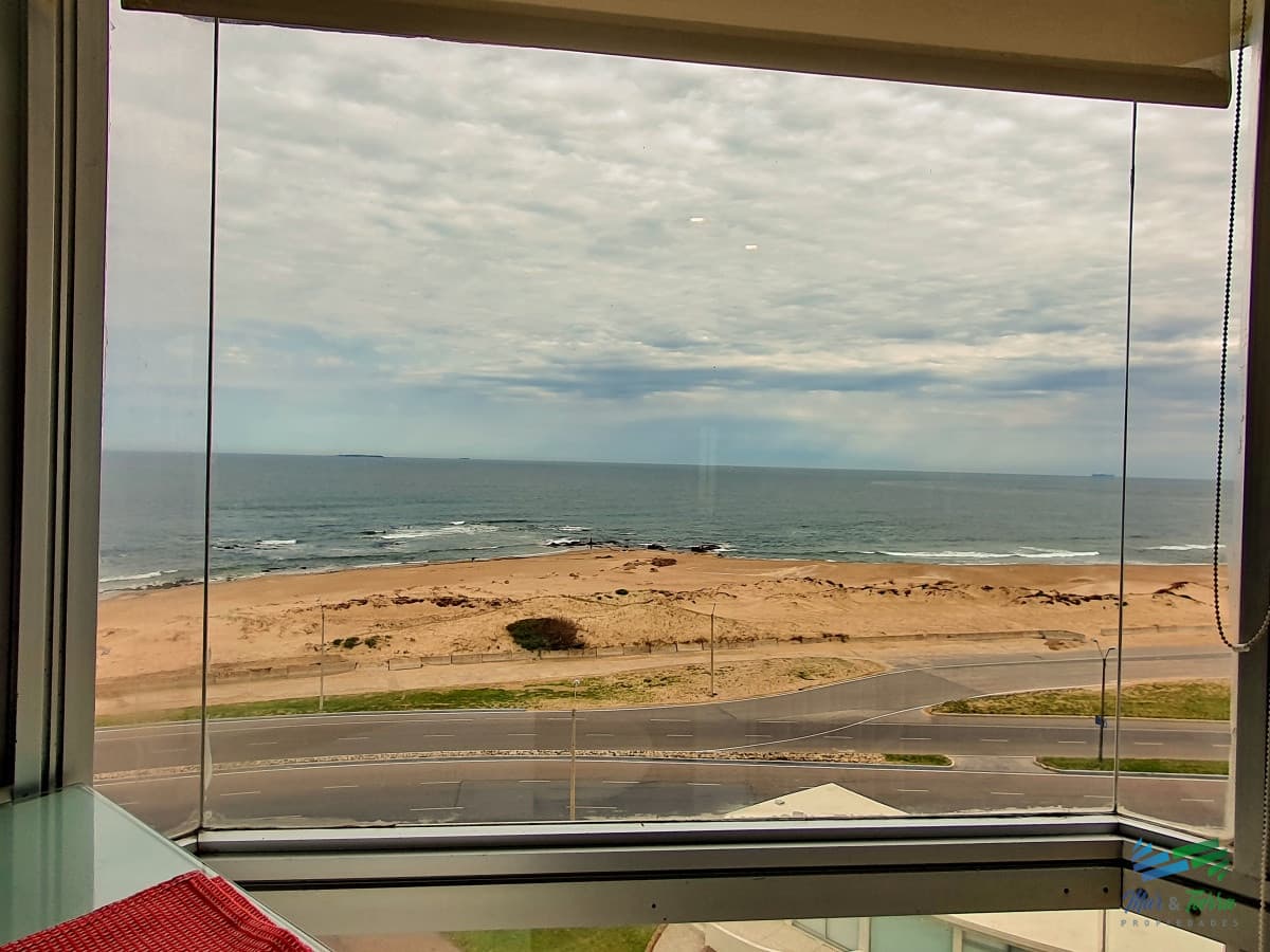 Apartamento en Brava, 2 dormitorios *