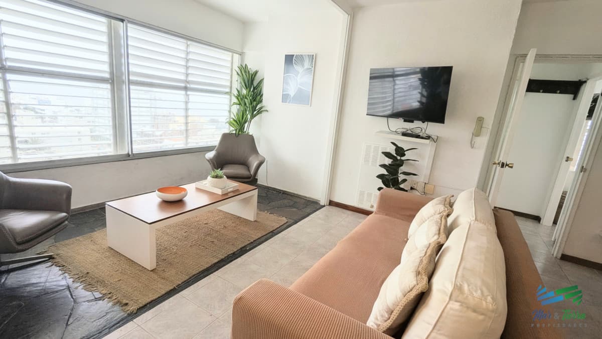 En venta apartamento 2 dormitorios con vista al mar y puerto, Peninsula, Punta del Este