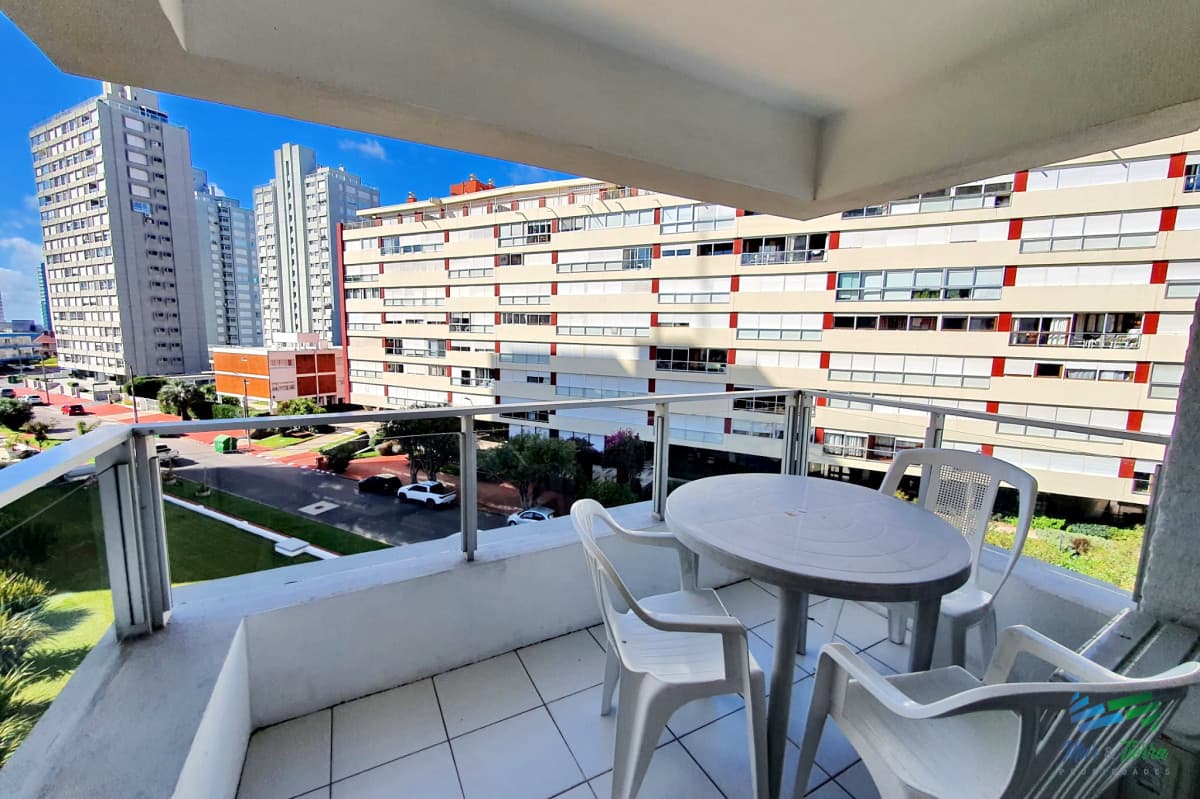 APARTAMENTO DISPONIBLE EN ALQUILER INVERNAL, 1 DORMITORIO Y MEDIO, AIDY GRILL. EDIFICIO CON SERVICIOS!!L
