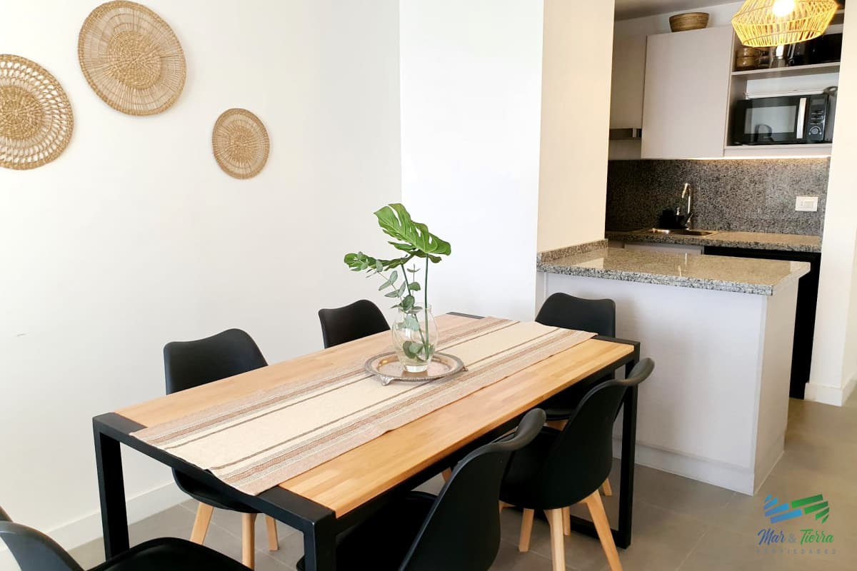 ALQUILER DE VERANO DISPONIBLE 2026, 1 DORMITORIO Y MEDIO, FULL AMENITIES, PUNTA DEL ESTE!