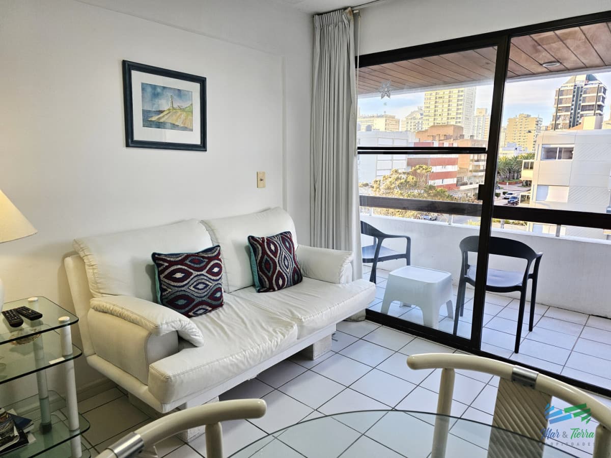 Alquilo por invierno apartamento de 2 dormitorios en Peninsula, Punta del Este