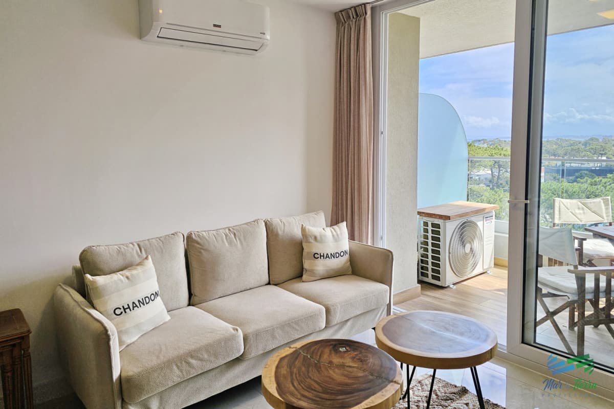 Venta de apartamento a estrenar en Punta del Este, Playa Brava