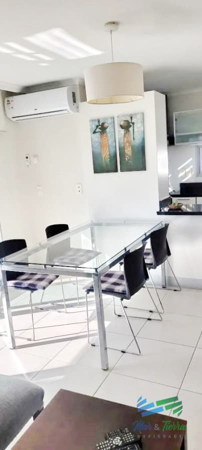 Venta de apartamento de un dormitorio sobre Roosevelt
