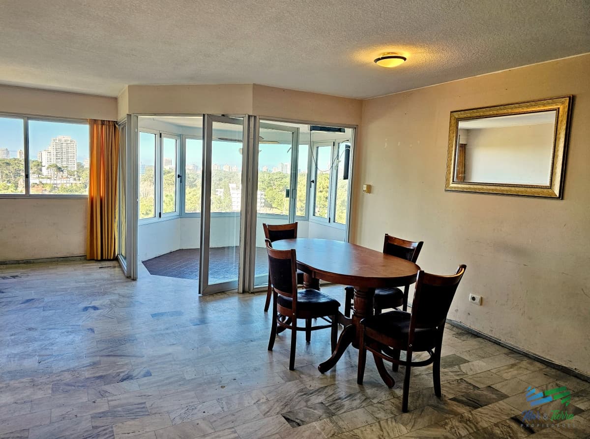 APARTAMENTO EN VENTA, 3 DORMITORIOS. SOBRE ROOSEVELT