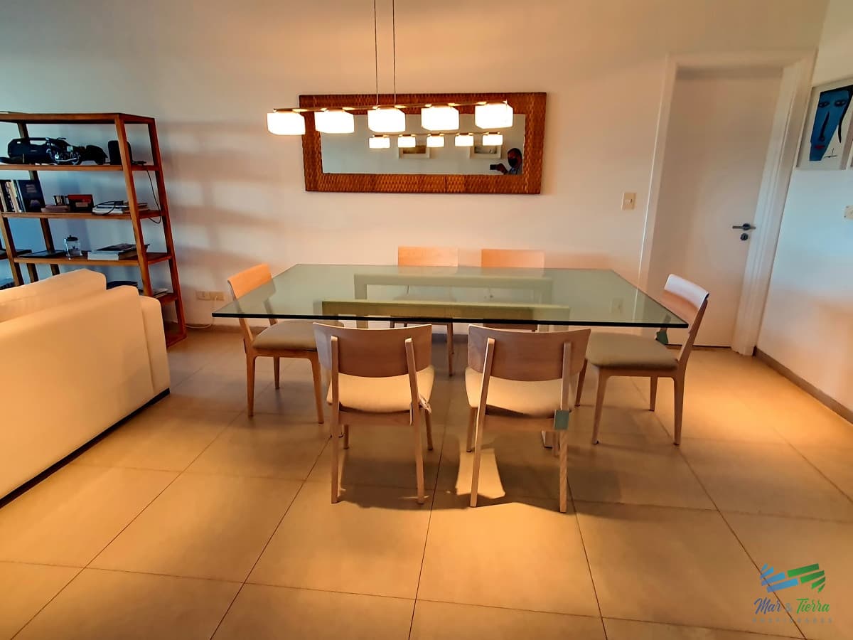 Vendo apartamento de 2 dormitorios y 3 baños. Rincón del Indio, Punta del Este.