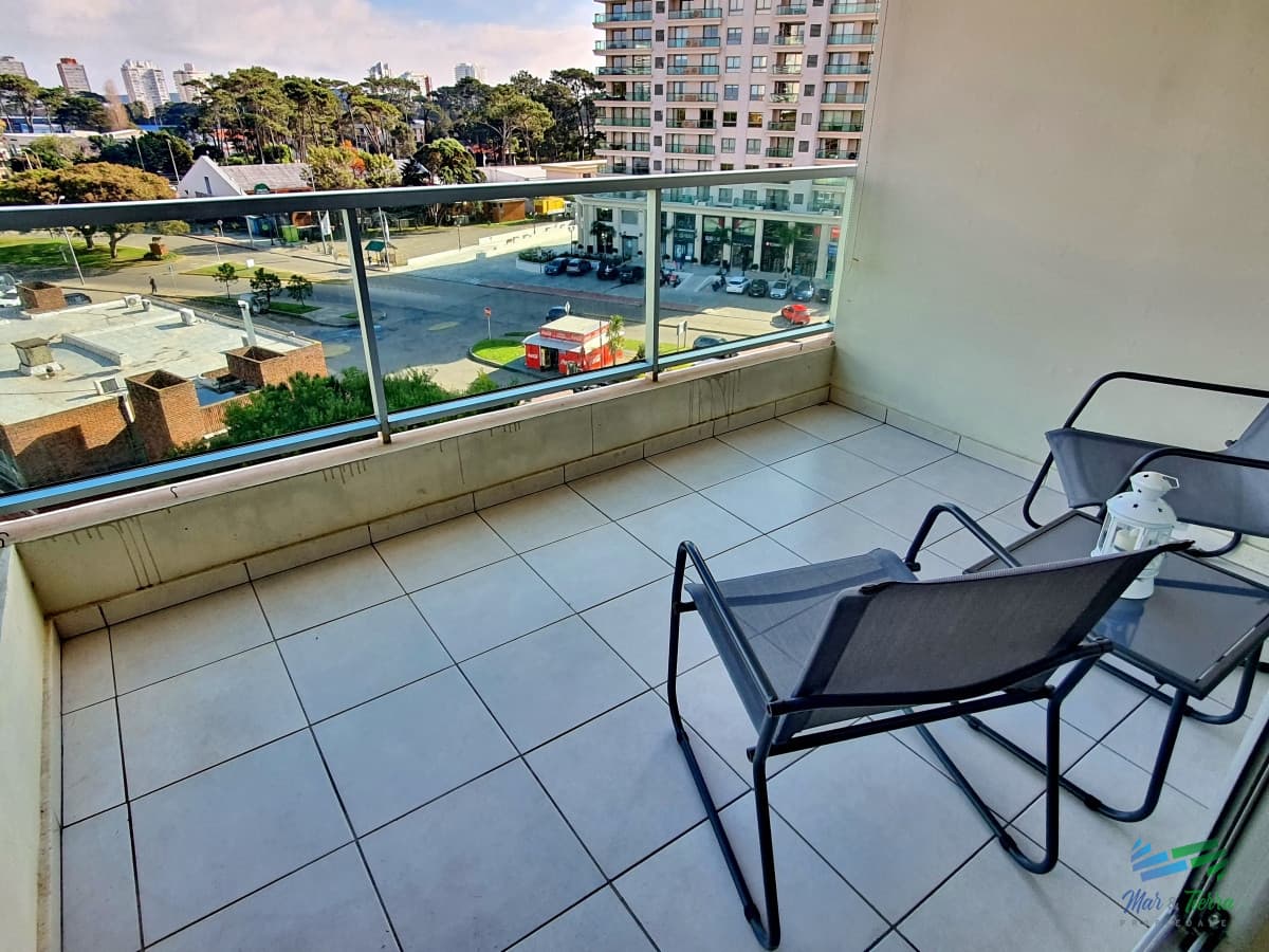 EN ALQUILER APARTAMENTO 1 DORMITORIO CON SERVICIOS, GALA VISTA, PUNTA DEL ESTE