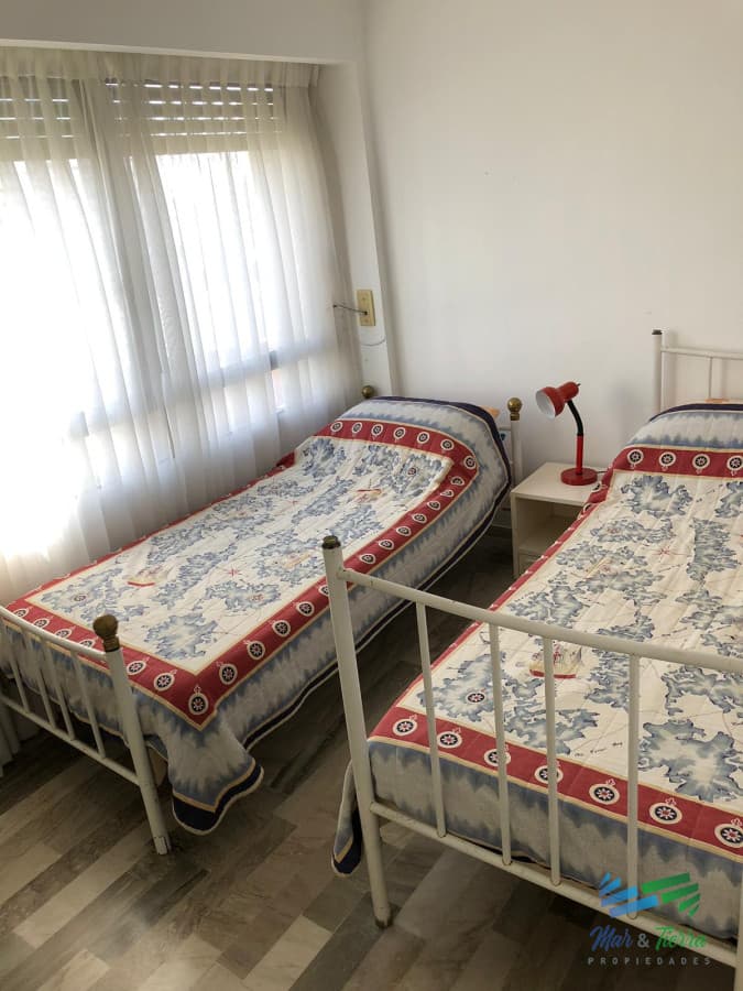 En venta.. gran oportunidad!!! piso intermedio con vista al mar.
