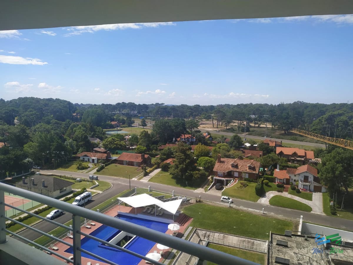 En venta apartamento a estrenar, 2 dormitorios con servicios en Roosevelt, Punta del Este