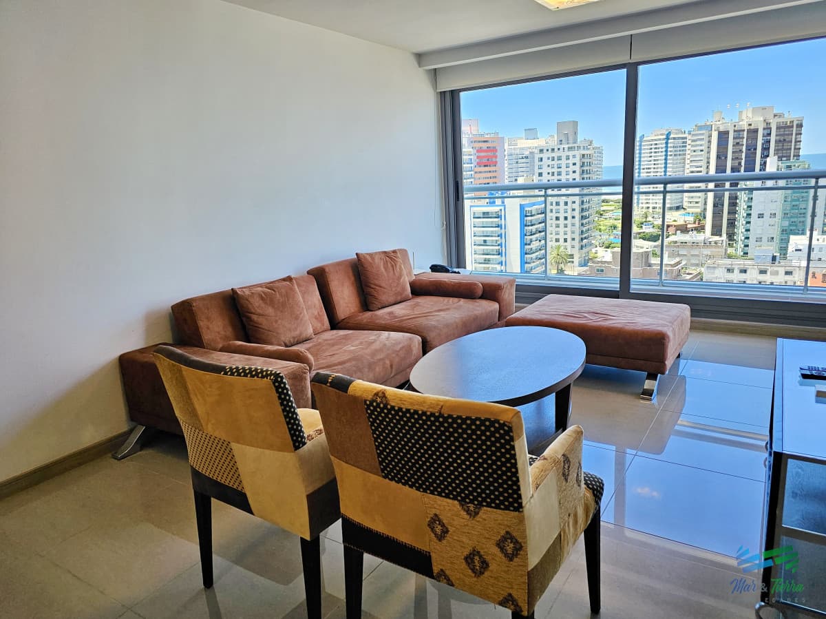 Venta de apartamento a estrenar de 2 suites en playa Brava Punta del Este