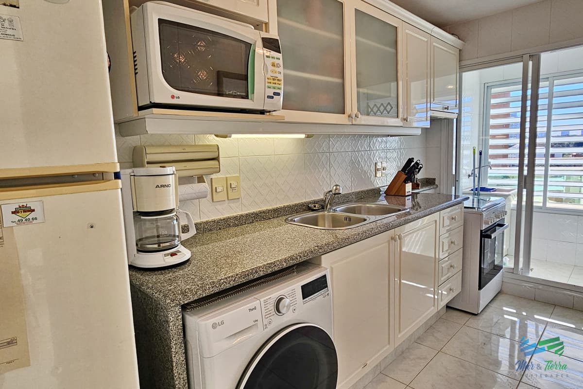Apartamento en Alquiler y Venta, playa mansa- Punta del Este