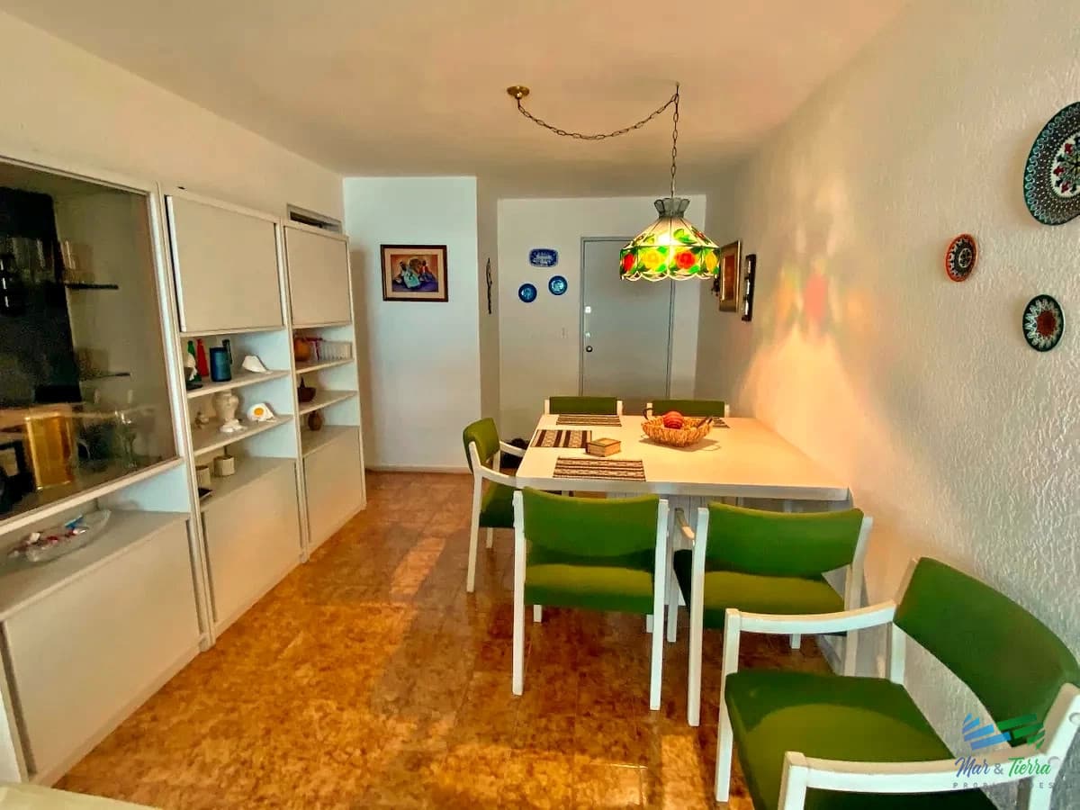 Vendo apartamento de 2 dormitorios, 2 baños y garage. Playa Brava, Punta del Este.