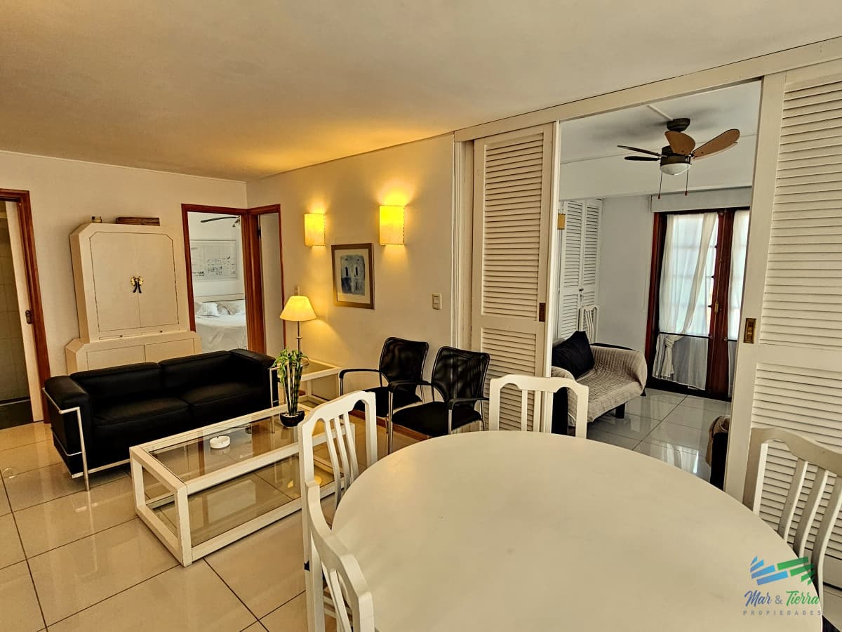 APARTAMENTO EN VENTA Y ALQUILER, PENÍNSULA, GRAN TERRAZA, RECICLADO.