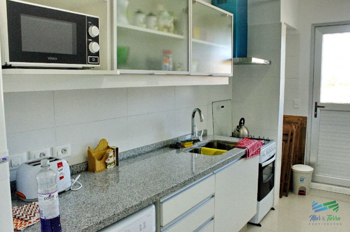 En venta apartamento 2 dormitorios con parrillero propio y piscina en San Rafael, Punta del Este.