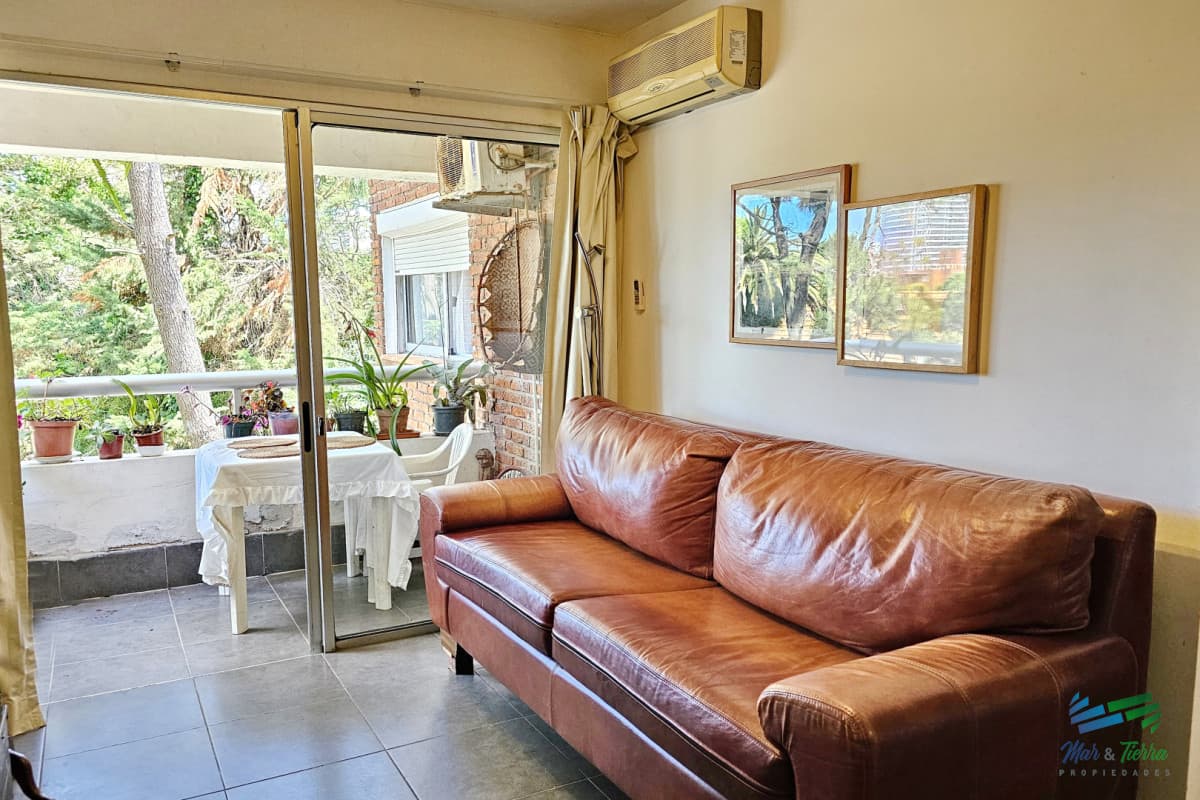 En venta 2 Dormitorios con garaje en Aidy Grill, Punta del Este