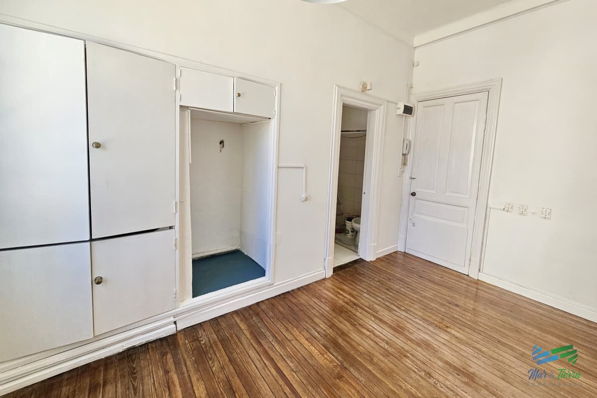 ALQUILER ANUAL Y VENTA EN LA PENÍNSULA, UN DORMITORIO, PUNTA DEL ESTE