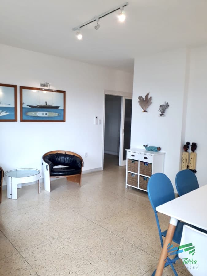 Oportunidad en venta con vista al mar, totalmente reciclado