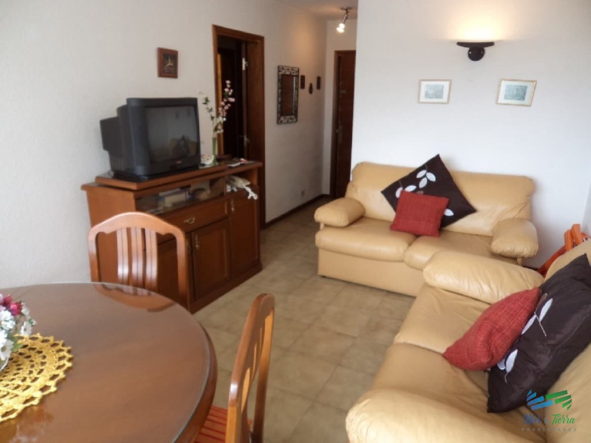 Apartamento con vista espectacular a playa mansa y Brava, piso alto