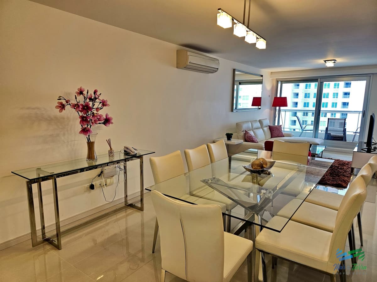 Apartamento disponible verano 2025, dos dormitorios, con servicios, Brava, Punta del este.