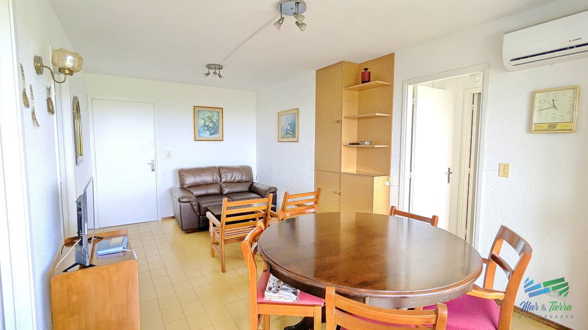 Roosevelt: Apartamento en venta y alquiler.
