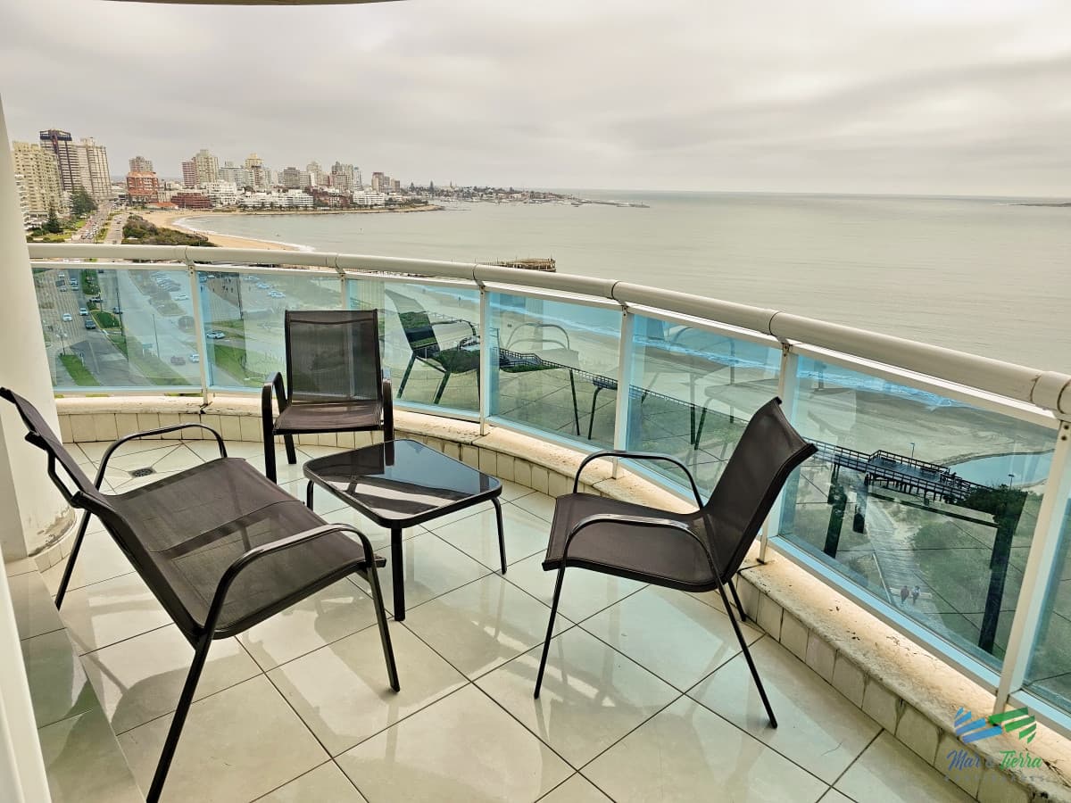 APARTAMENTO EN ALQUILER. TEMPORADA 2025, PLAYA MANSA, PUNTA DEL ESTE