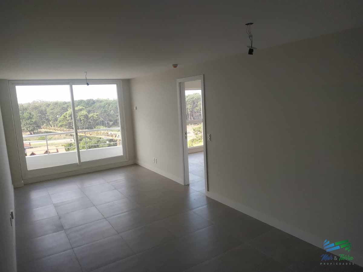 En venta apartamento a estrenar, 2 dormitorios con servicios en Roosevelt, Punta del Este