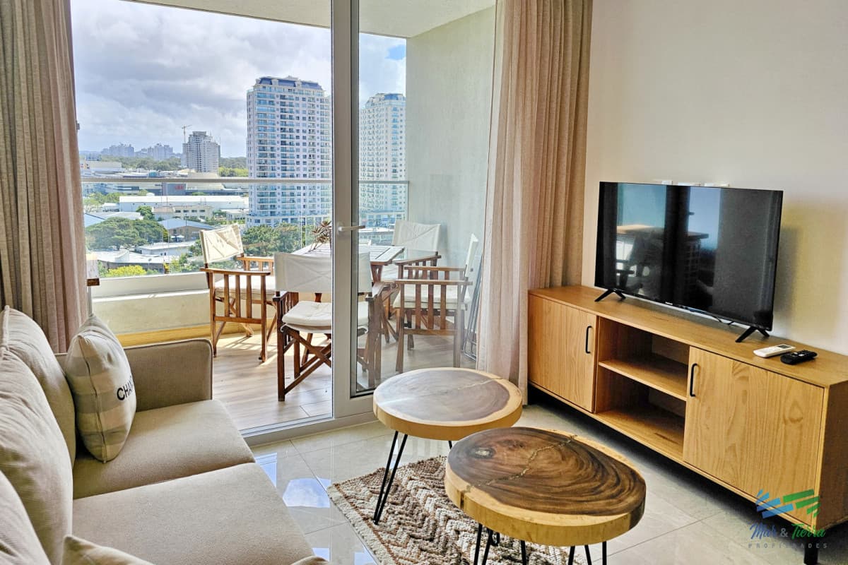 Venta de apartamento a estrenar en Punta del Este, Playa Brava