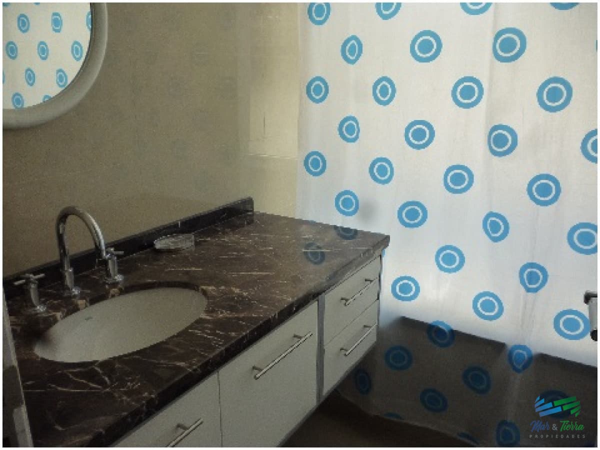 Apartamento de 3 dormitorios, cerca de Enjoy, Punta del Este