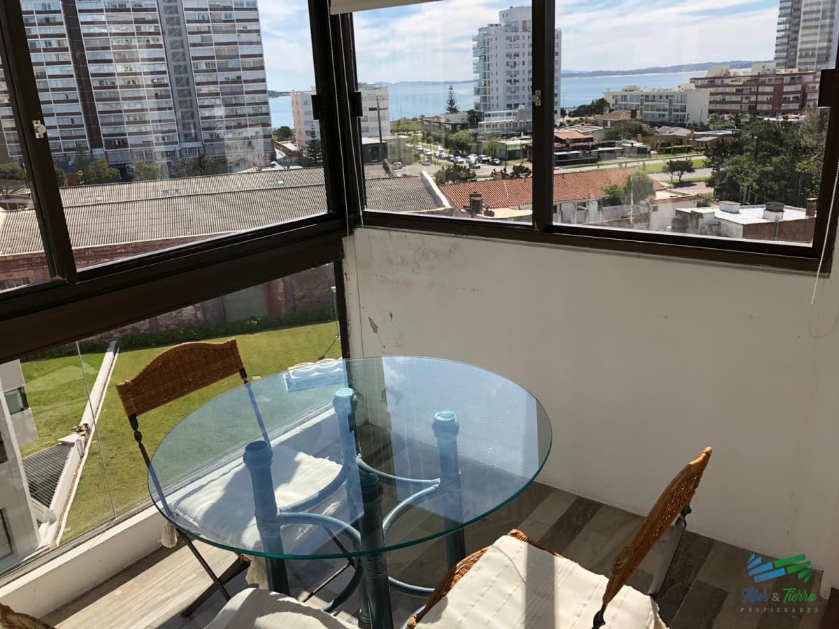 En venta.. gran oportunidad!!! piso intermedio con vista al mar.