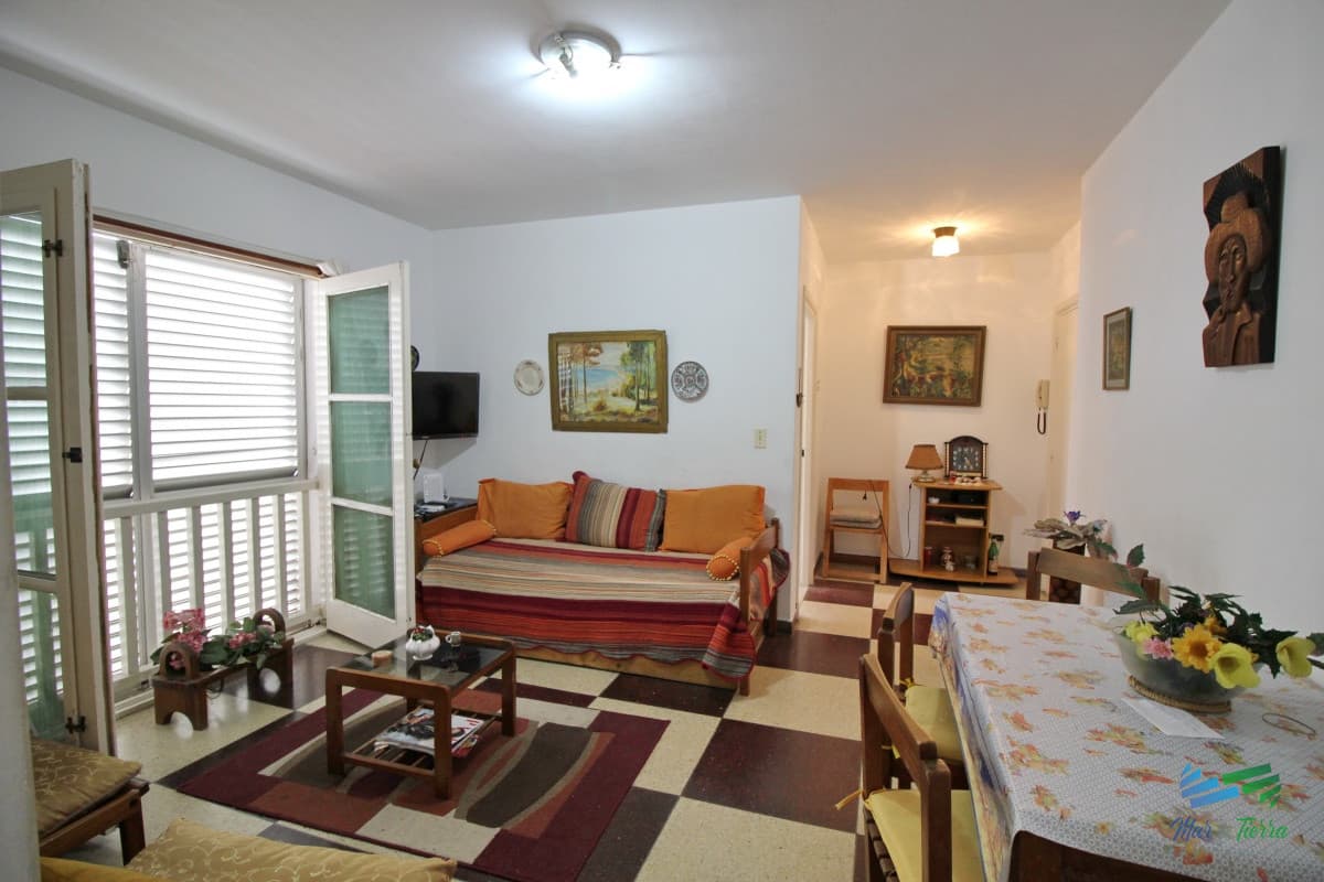 Apartamento en alquiler y venta en Península- Punta del Este