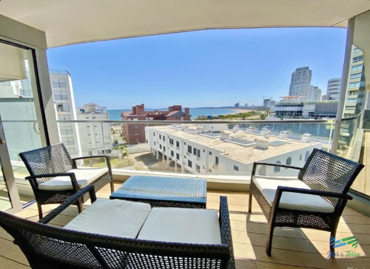 Venta apartamento 3 dormitorios playa Mansa Punta del Este