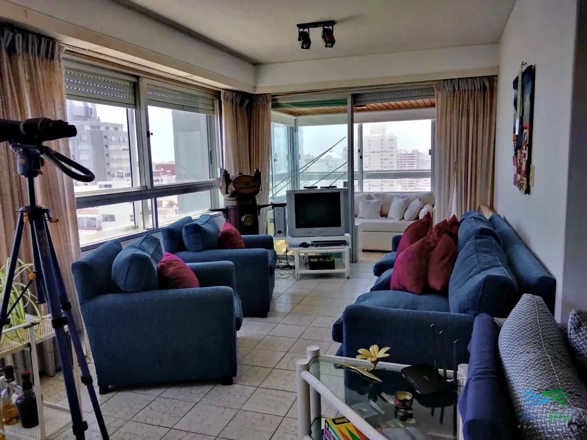Vendo apartamento 2 dormitorios, vista al mar, en Peninsula, Punta del Este