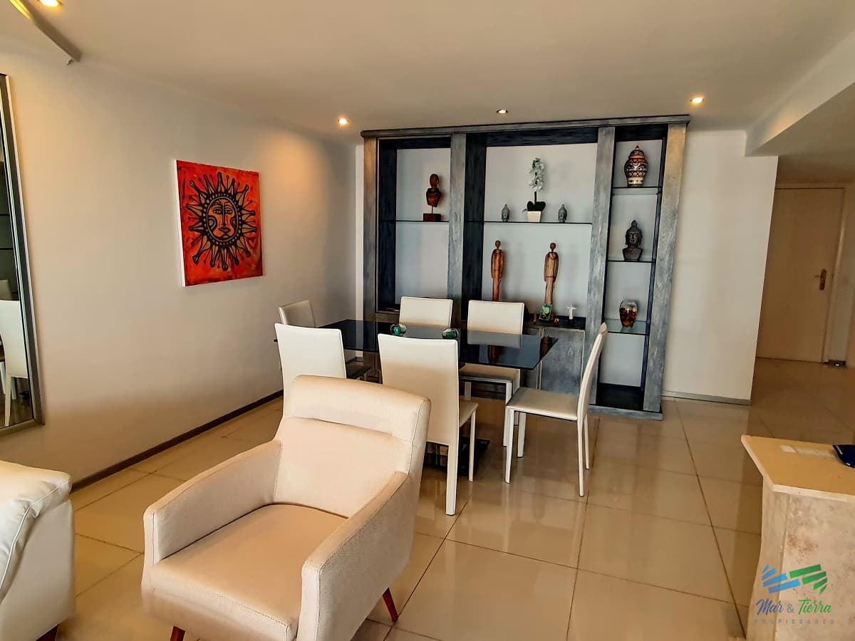 Apartamento en Brava, 2 dormitorios *