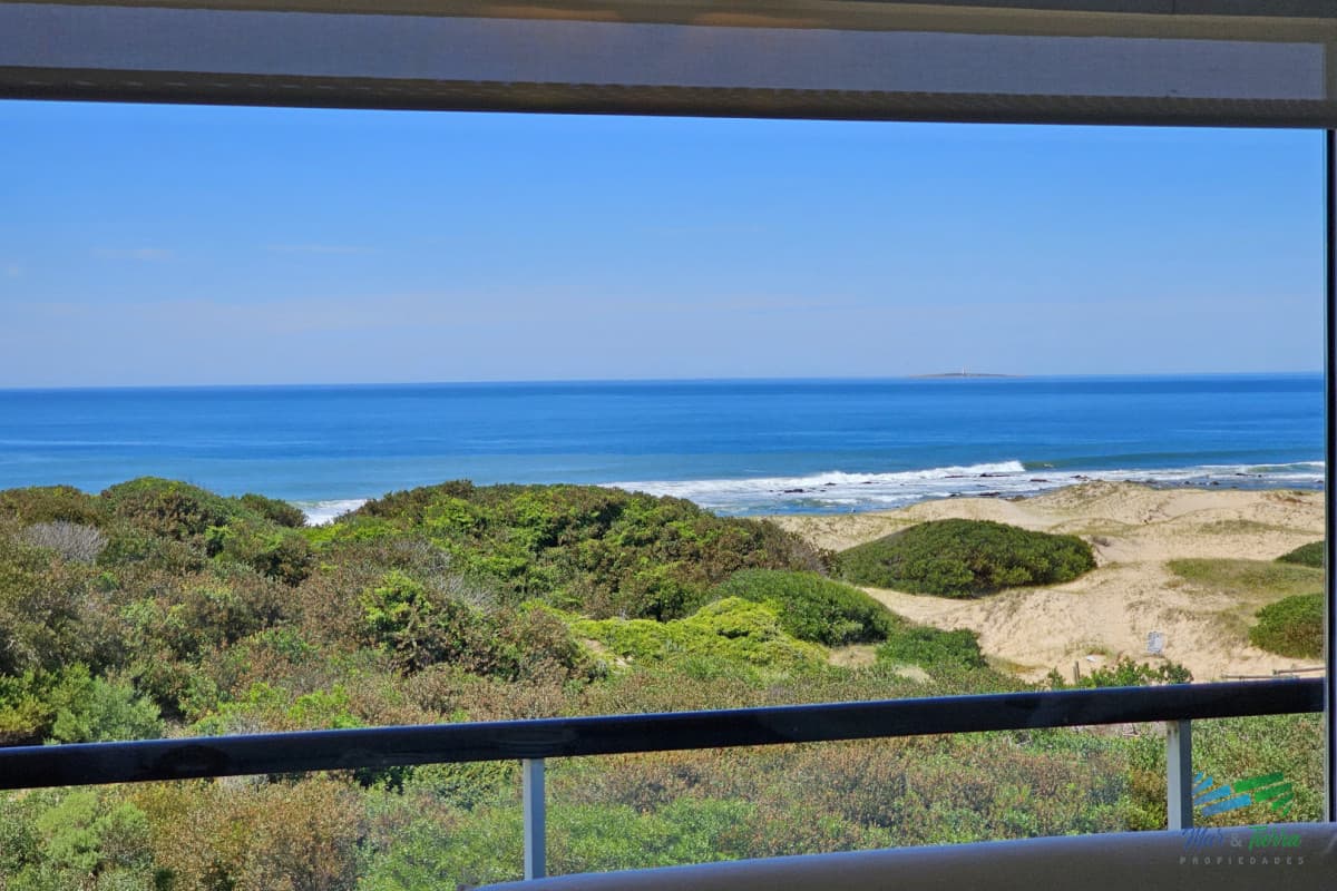 APARTAMENTO CON 3 DORMITORIOS Y SERVICIO, PARRILLERO PROPIO, JACUZZI, VISTA AL MAR, RINCÓN DEL INDIO, PUNTA DEL ESTE