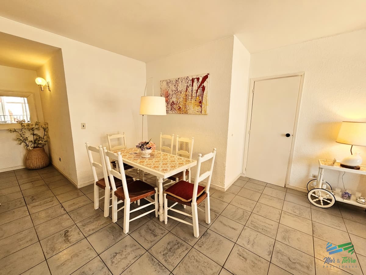 Vendo apartamento dos dormitorio en la peninsula, Punta Del Este.