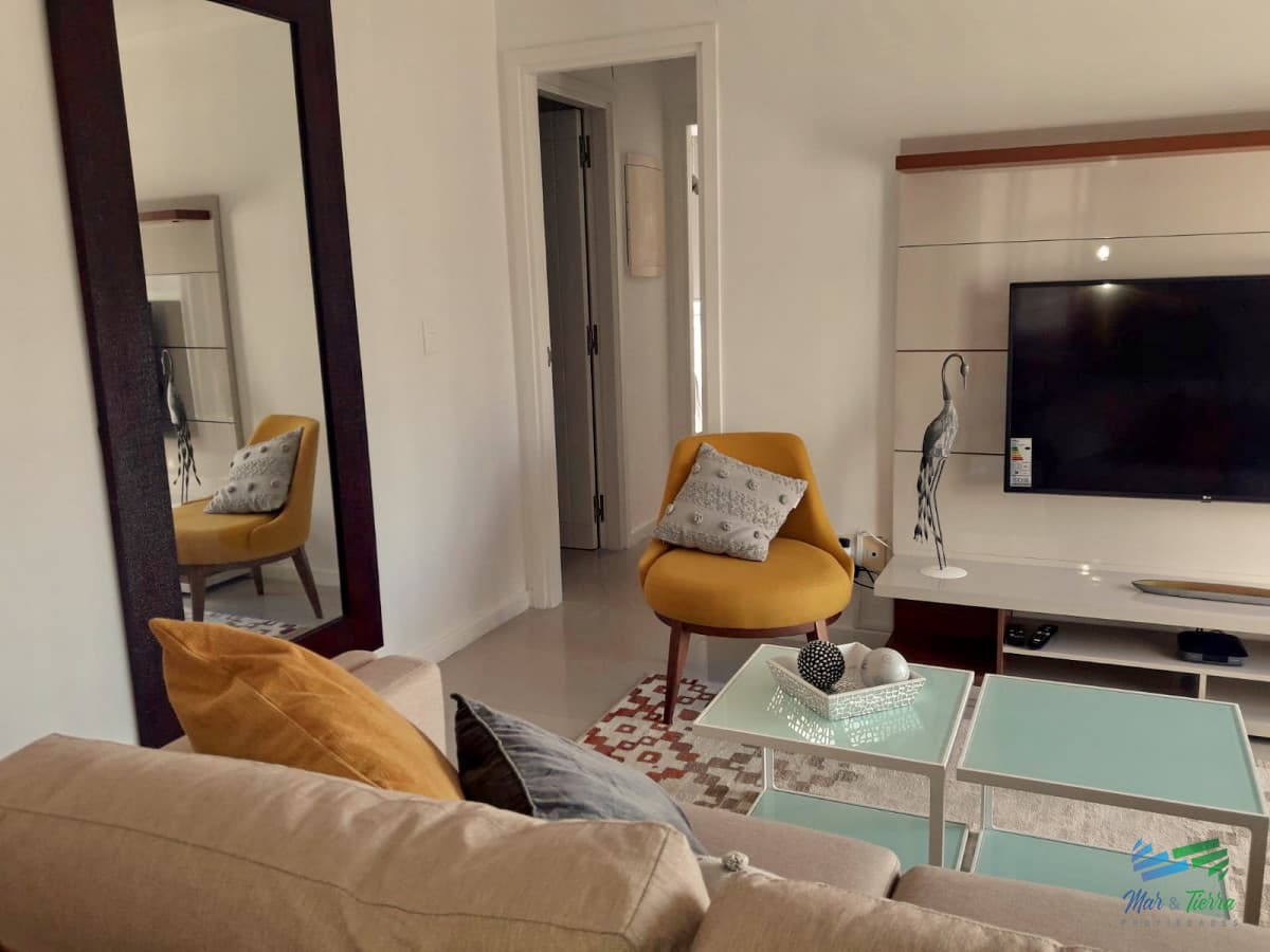 Apartamento en Roosevelt, 2 dormitorios, edificio con servicios, temporada 2025