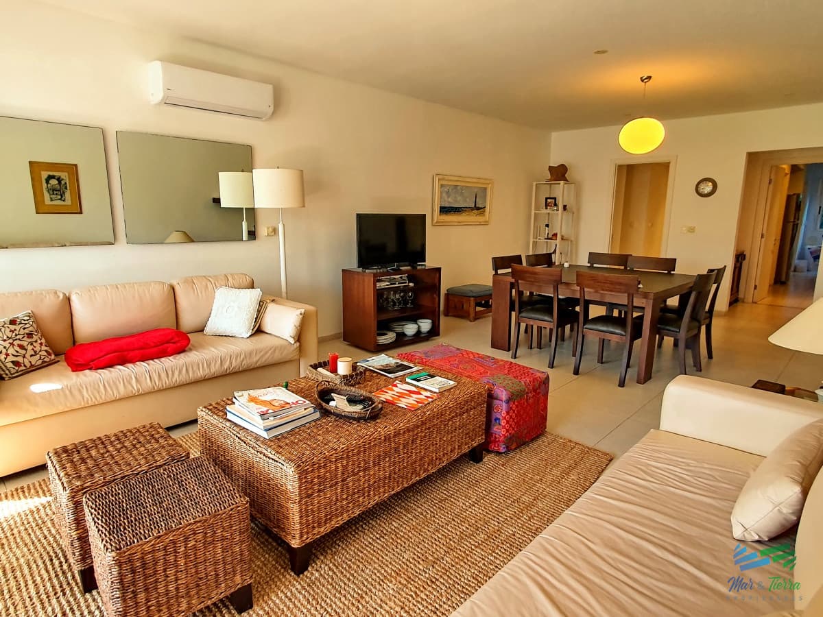 Vendo apartamento de 3 dormitorios y 3 baños. Rincón del Indio, Punta del Este.