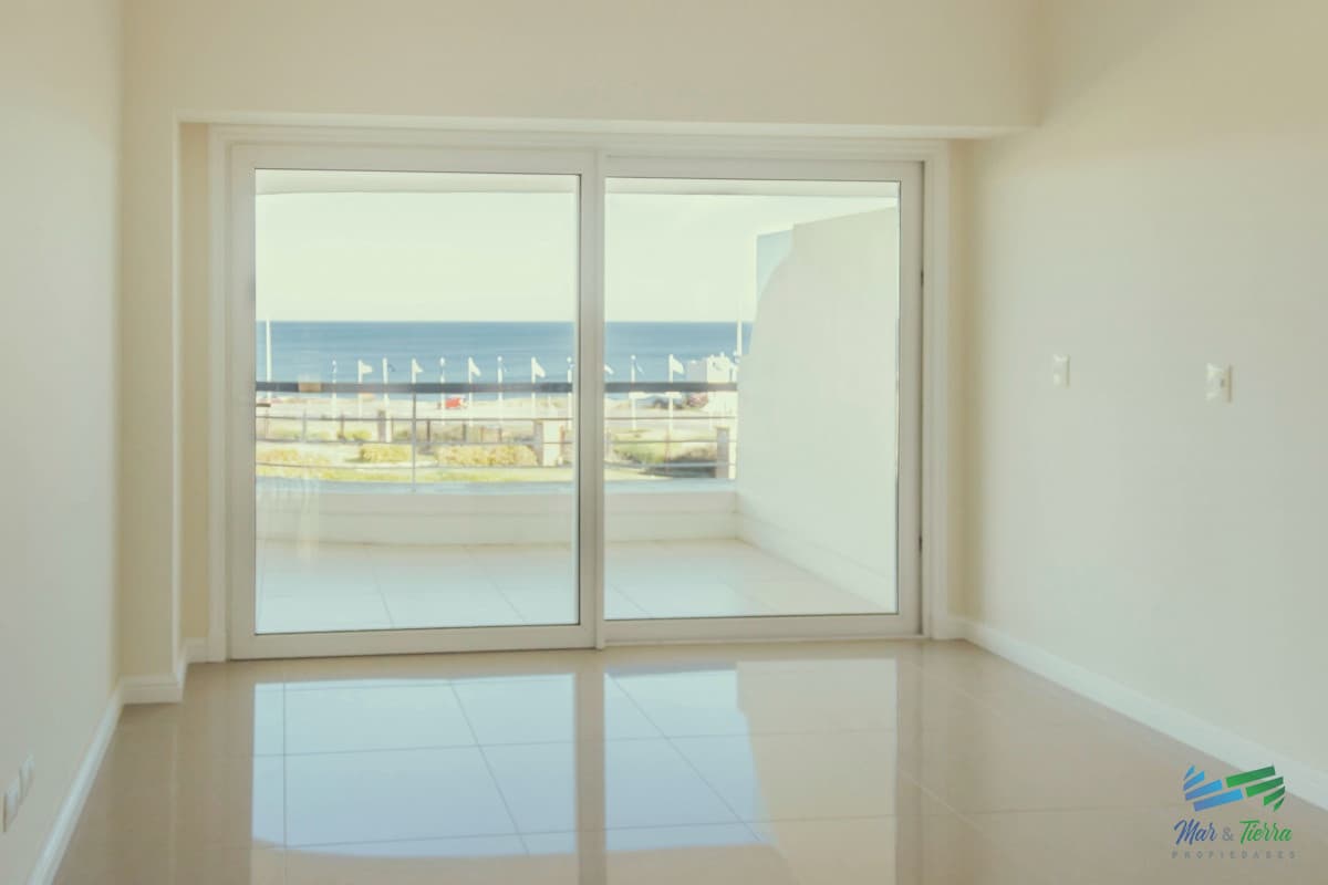 Venta de Apartamento 2 DORMITORIOS en Playa Mansa, Punta del Este