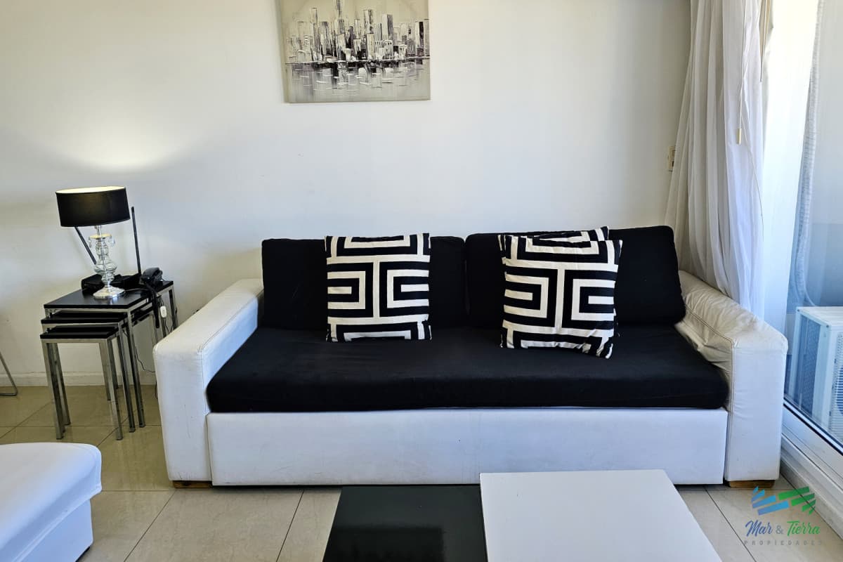 Alquiler invernal apartamento 1 dormitorio con servicios en Roosevelt, Punta del Este